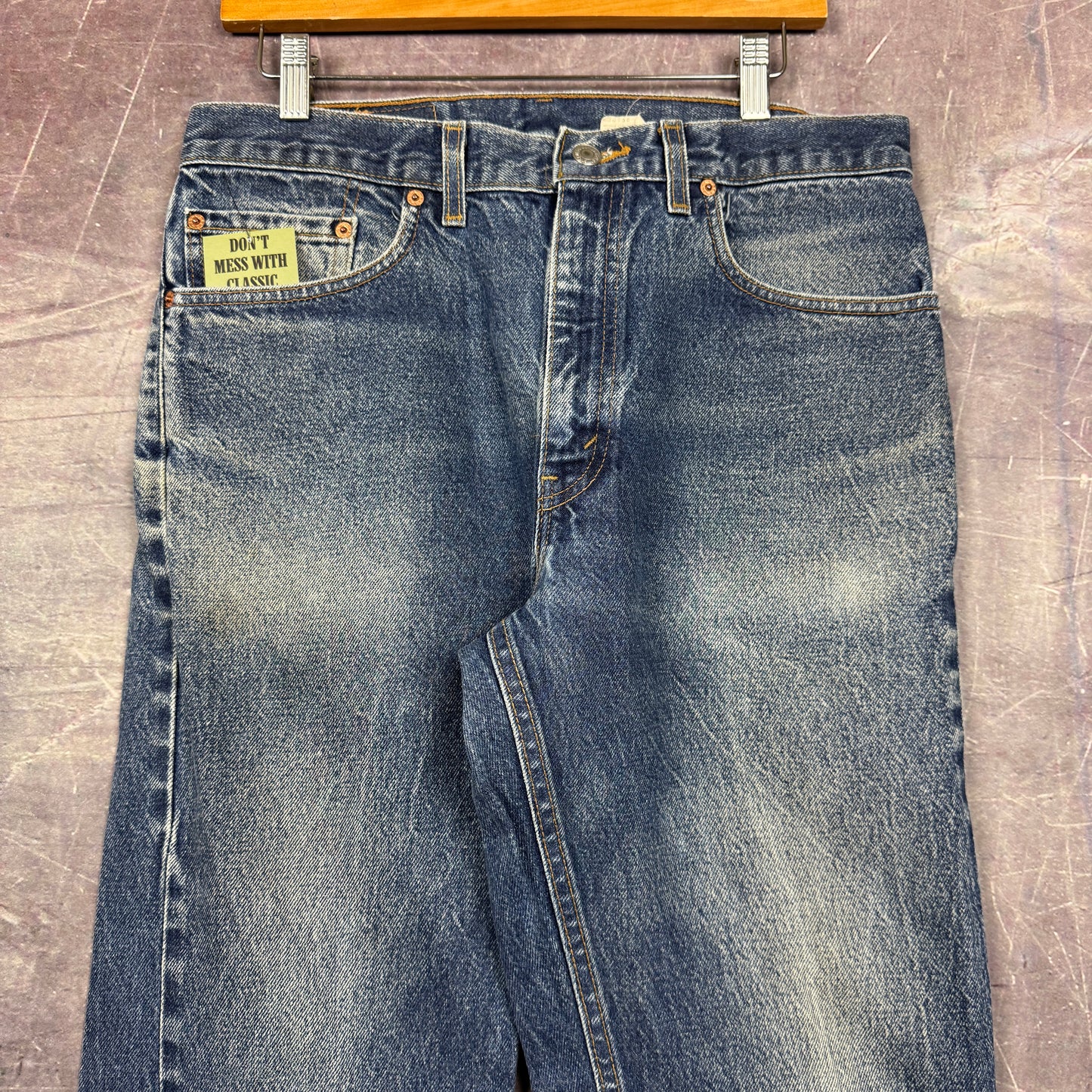 90s Medium Wash Faded Levi's 505 Denim Jeans 33x32 2065