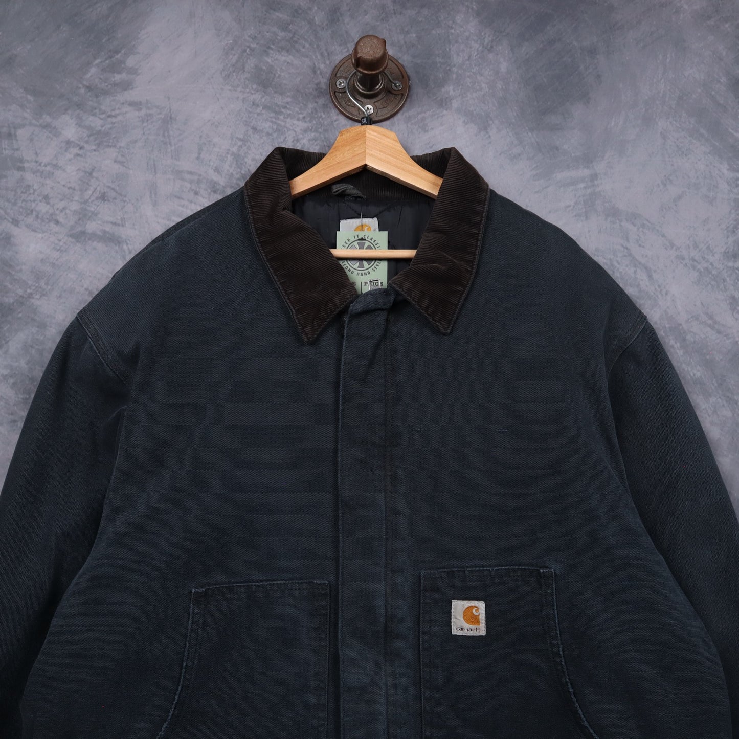 00s Faded Black Carhartt Cropped Arctic Jacket 4804