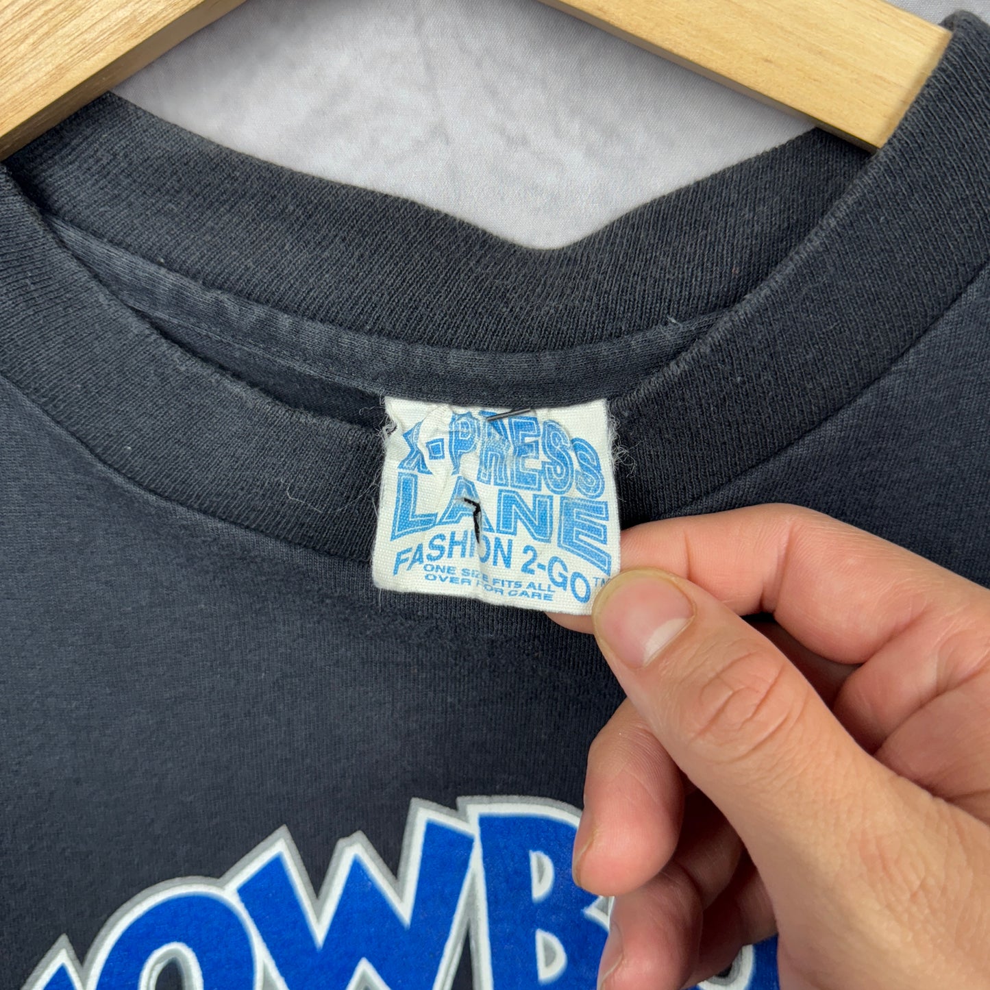 1993 Black Dallas Cowboys Looney Tunes Shirt 4190