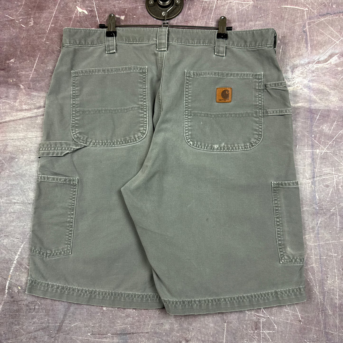 00s Olive Green Baggy Carhartt Carpenter Work Shorts 35x9.5 2793