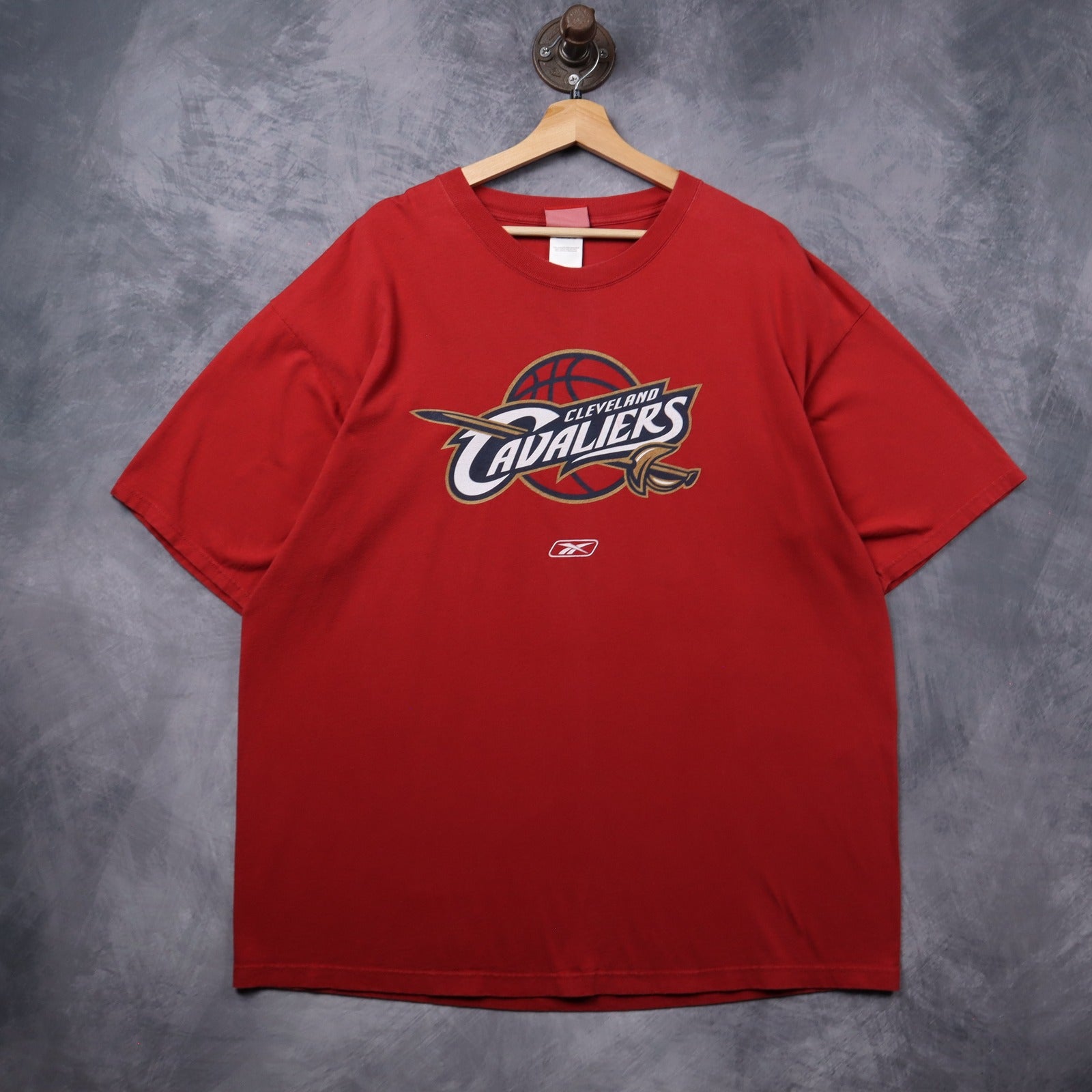 Early 00s Red Cleveland Cavaliers Reebok Shirt 5456