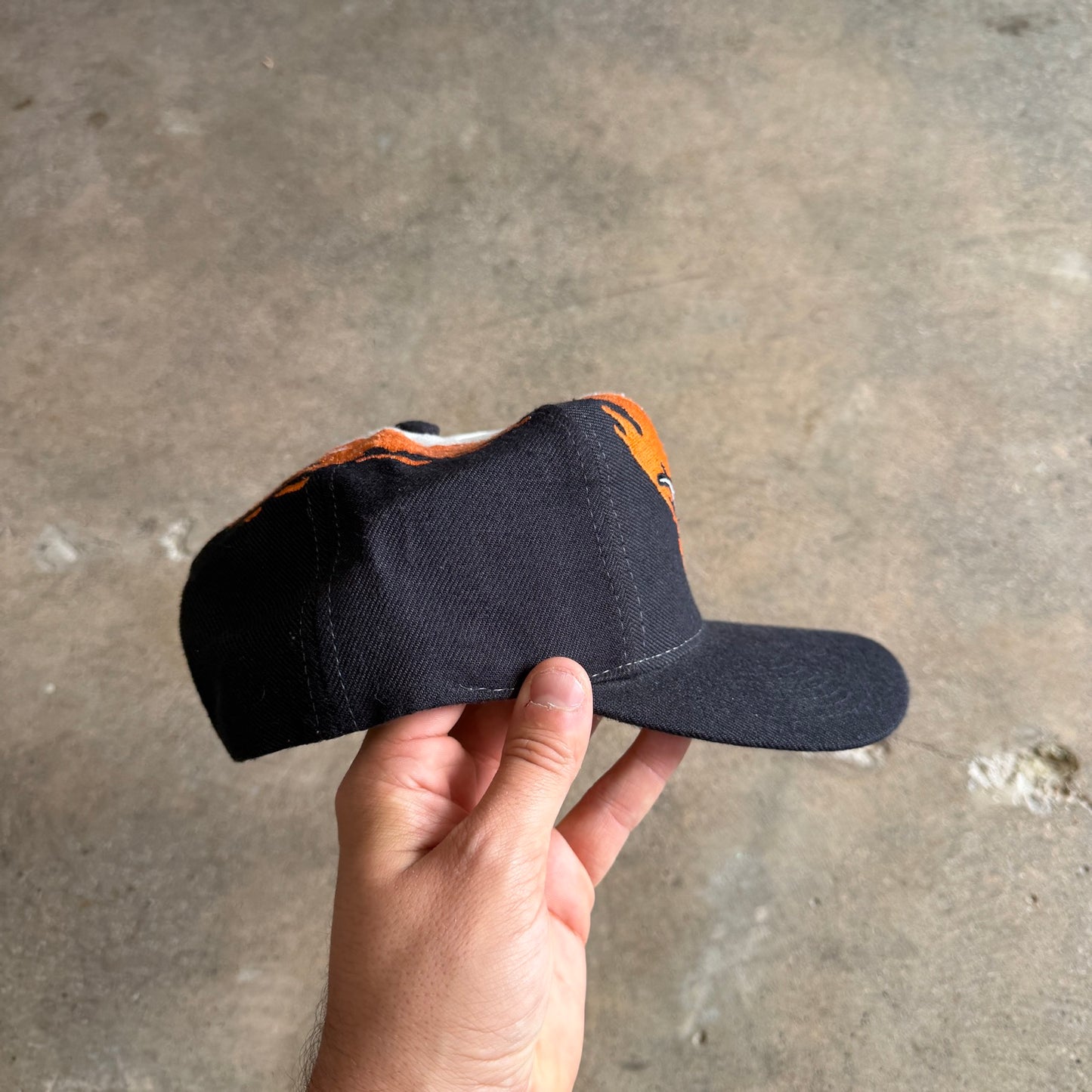 90s Black Texas Longhorns Logo Athletic Splash Snapback Hat 5780