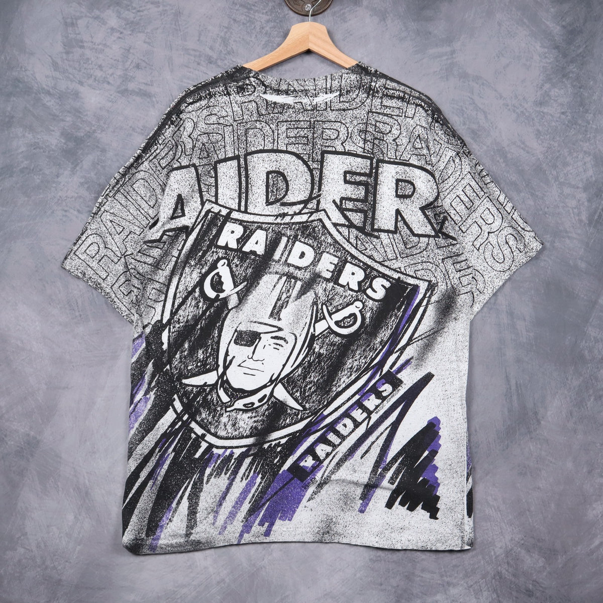 90s Black and White Raiders All Over Print Shirt 6556