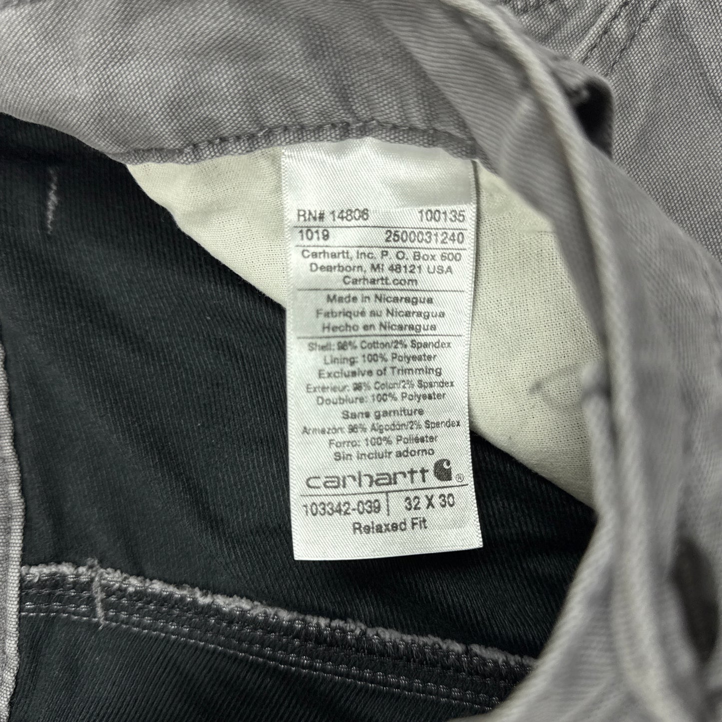 00s Grey Carhartt Shorts 31x9 3526