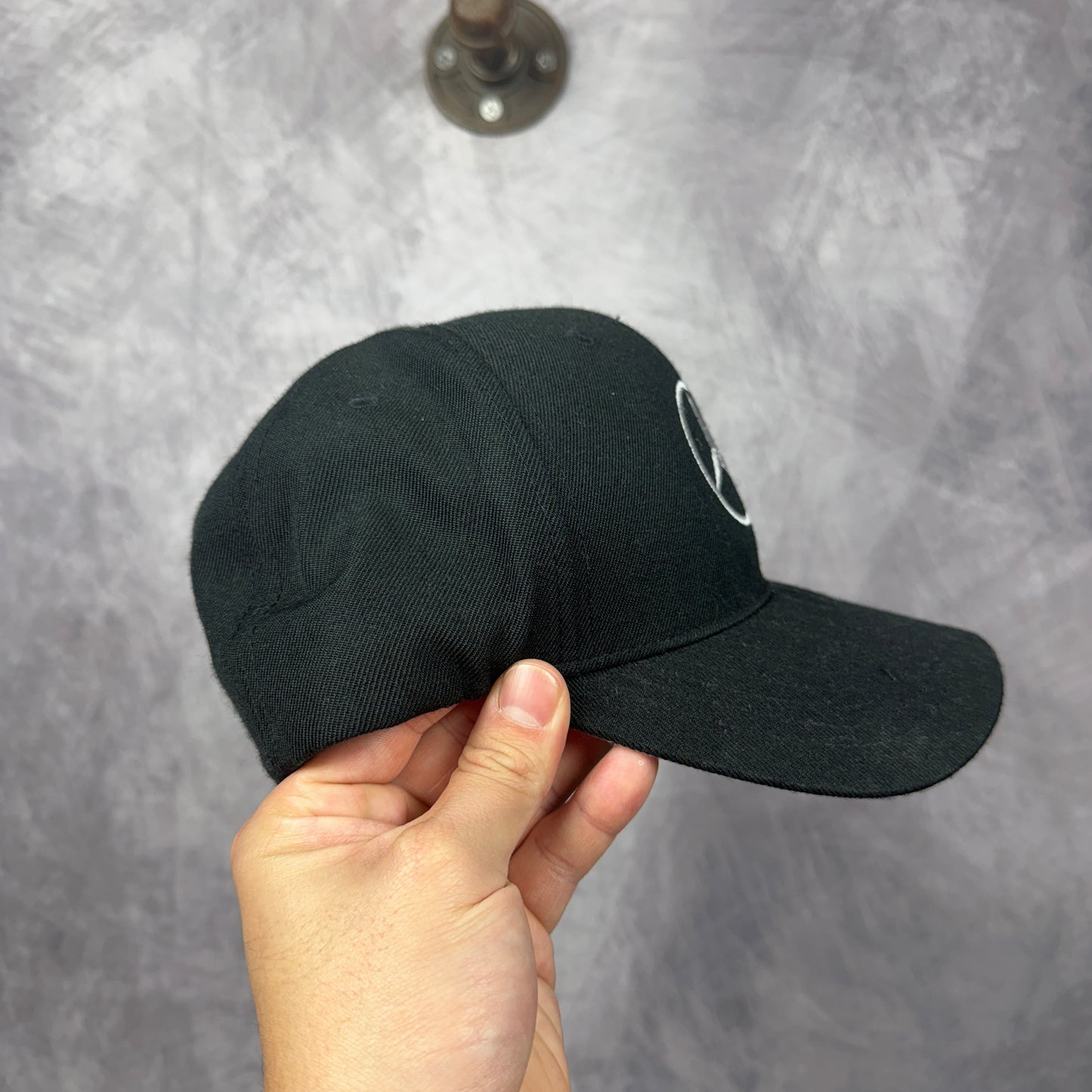 00s Mercedes Hat 4041