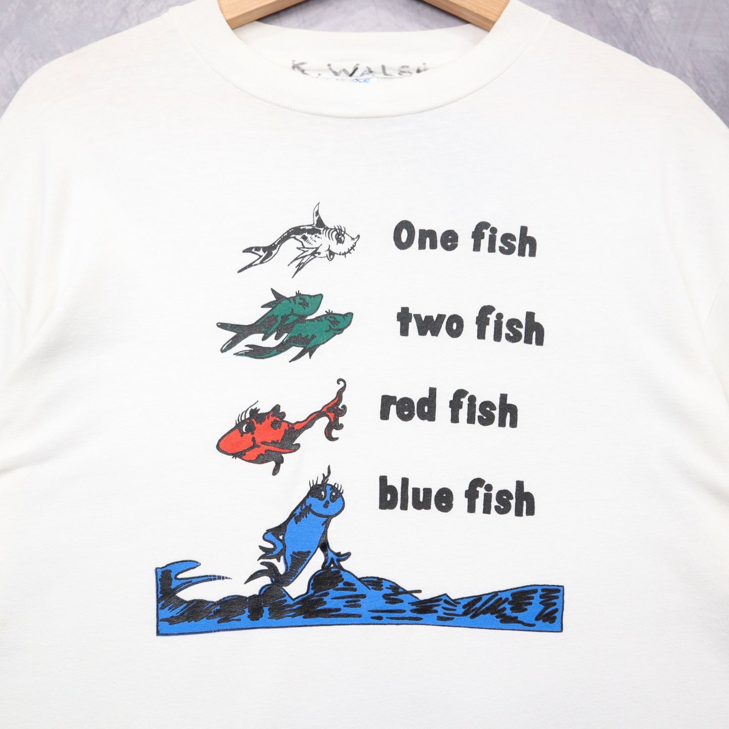 90s White Dr. Seuss One Fish Two Fish Shirt 4661
