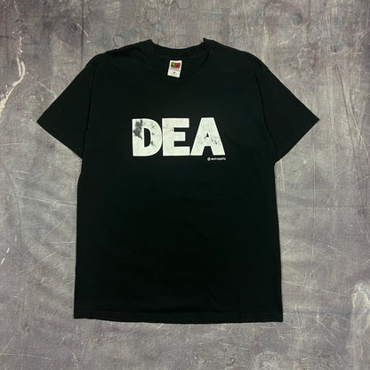 90s Black Text "DEA" Quote Shirt L AT29