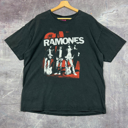 2006 Black Ramones Hey Ho Lets Go Graphic Shirt XL 0930