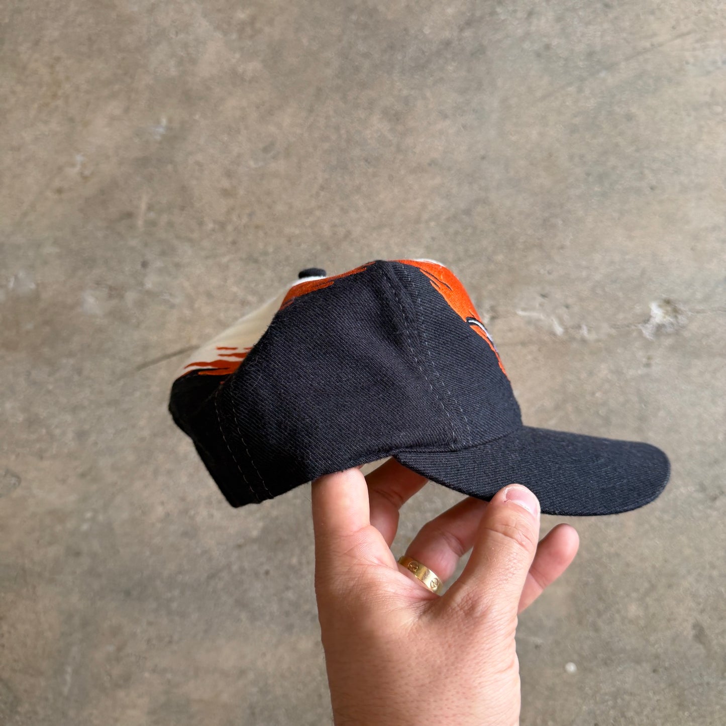 90s Black Texas Longhorns Logo Athletic Splash Snapback Hat 5772