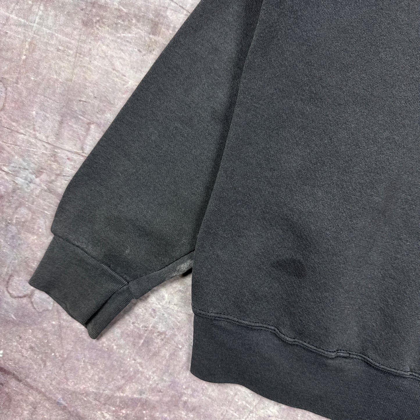 90s Faded Black New York Knicks National Basketball Association Embroidered Crewneck Sweatshirt XL 3000