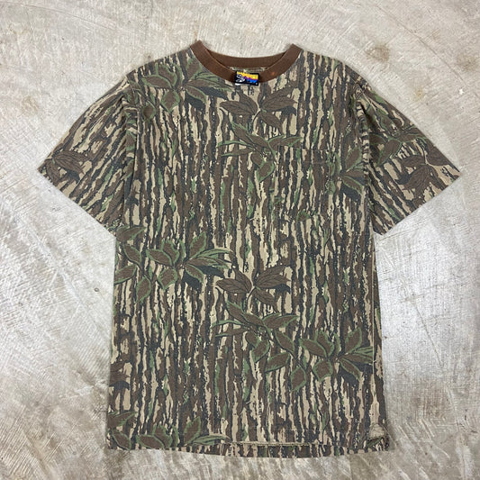 90s Blank Sasquatch RealTree Camo Essential Pocket Shirt LT AA85