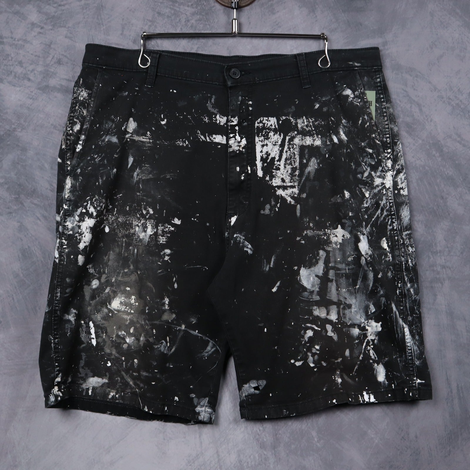 00s Black Paint Splattered Work Shorts 5212