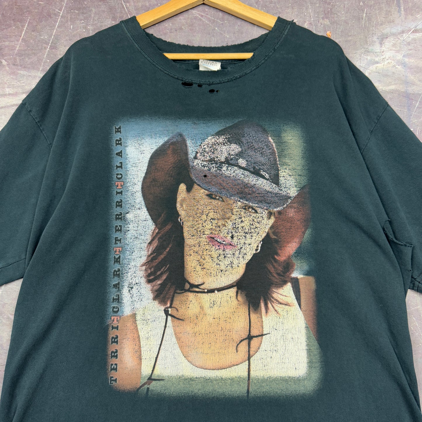 2005 Faded Black Thrashed Terri Clark Tour Graphic Shirt XL 0923