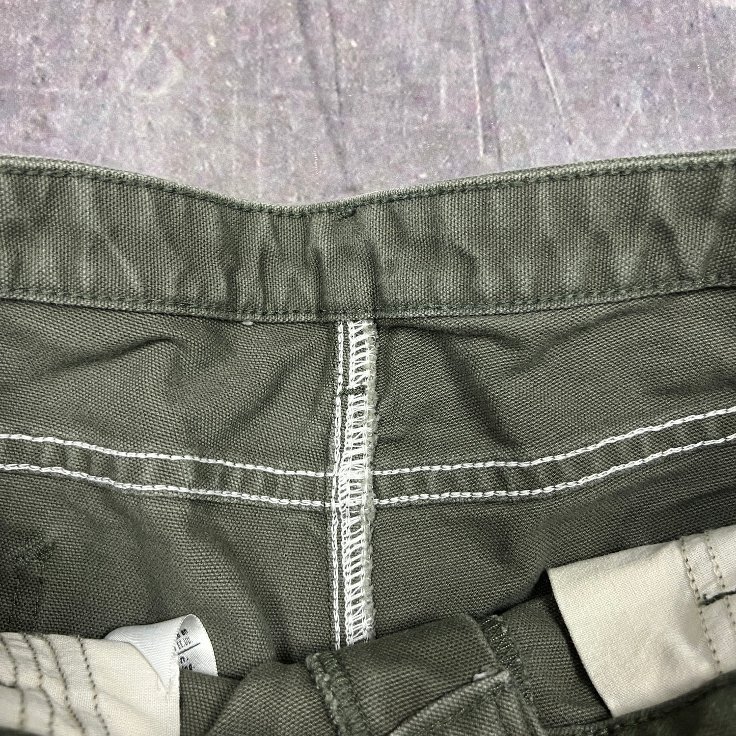 Early 00s Olive Green Baggy Carhartt Carpenter Work Shorts 34x8 AY06