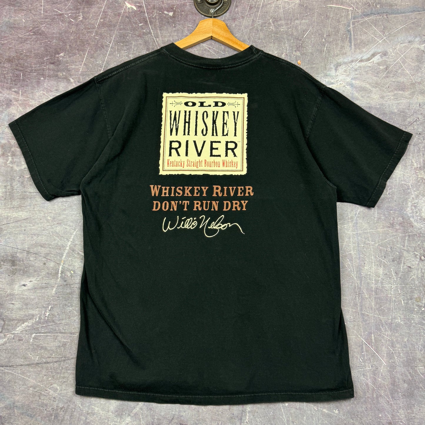 Early 00s Black Willie Nelson Spirit Whiskey River Graphic Shirt L 0833