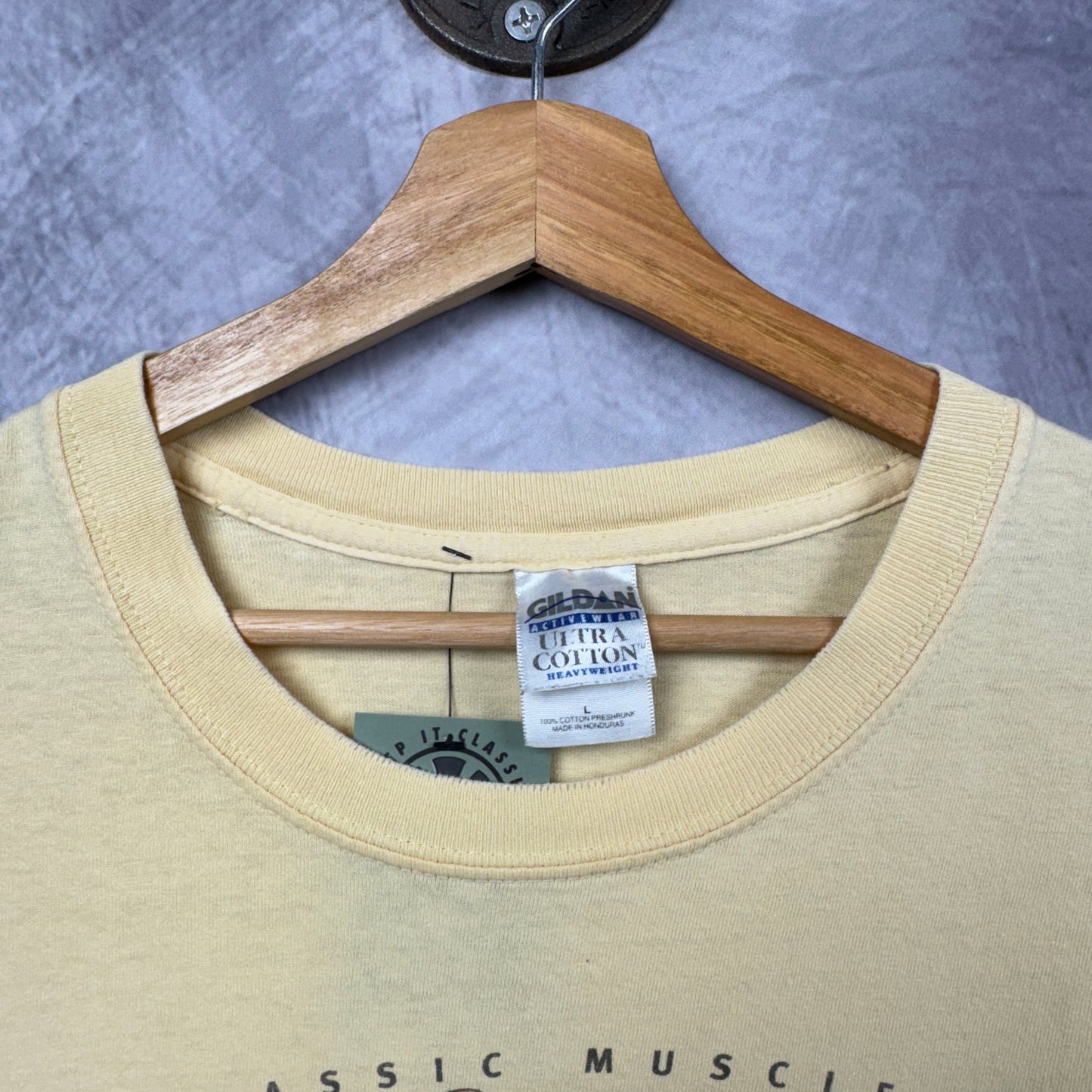 00s Yellow Chevy Camaro Shirt 3962