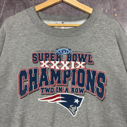 Early 00s New England Patriots Super Bowl XXXIX Champions Graphic Crewneck Sweatshirt L 1281