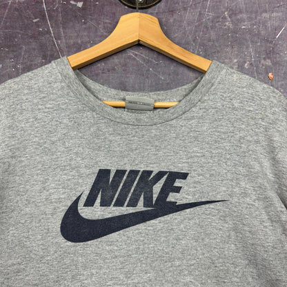 Early 00s Light Gray Nike Spellout Logo Essential Shirt XL 1172