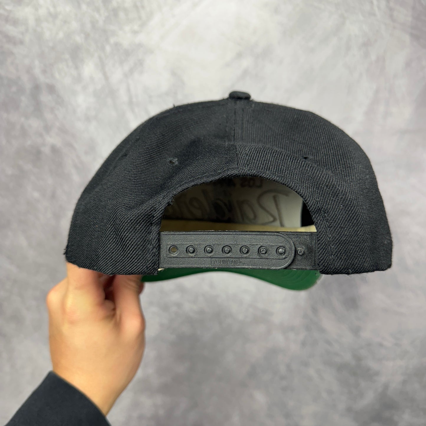 90s Black Los Angeles Raiders Single Line Script Hat 4302