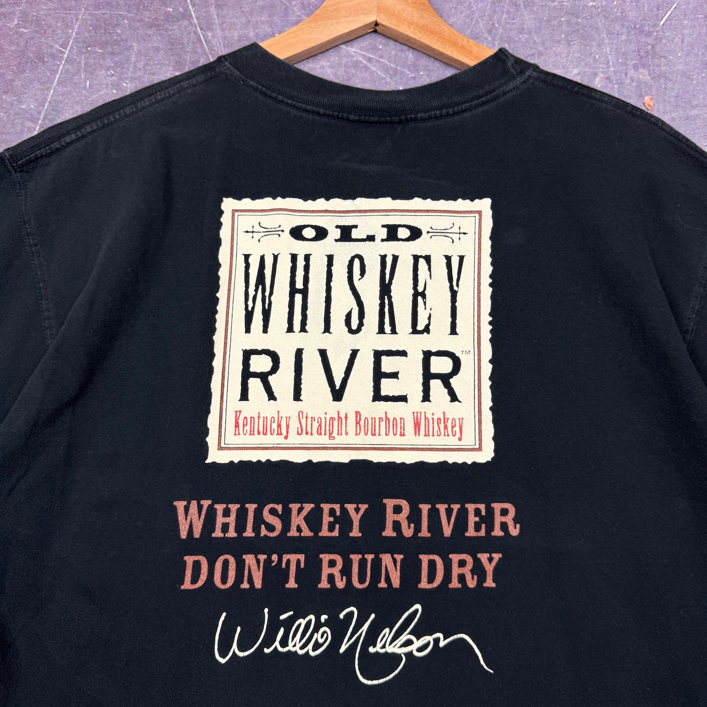 Early 00s Black Willie Nelson Spirit Whiskey River Graphic Shirt L 0833