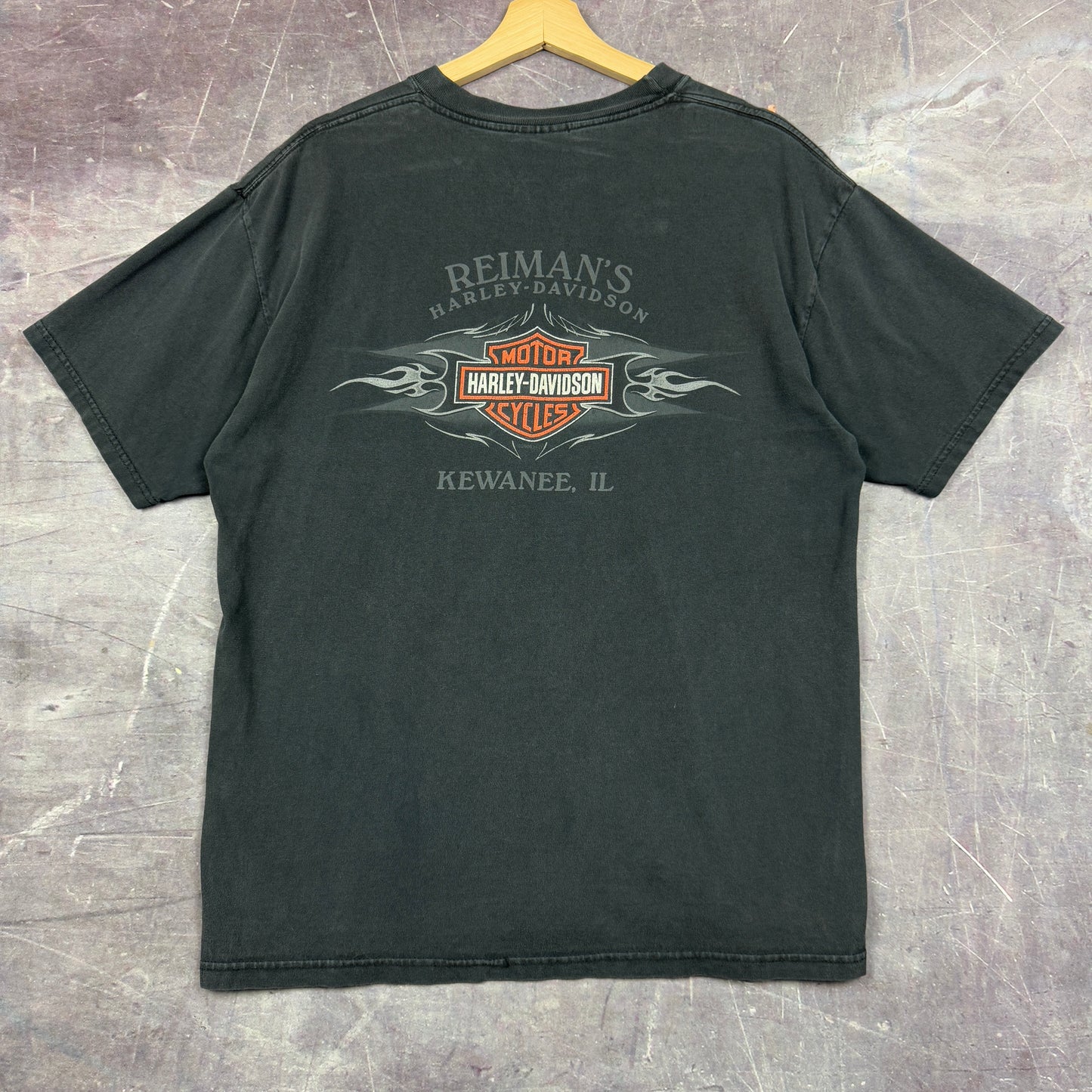 Early 00s Faded Black Harley Davidson 105 Years Illinois Flame Graphic Shirt L 1114