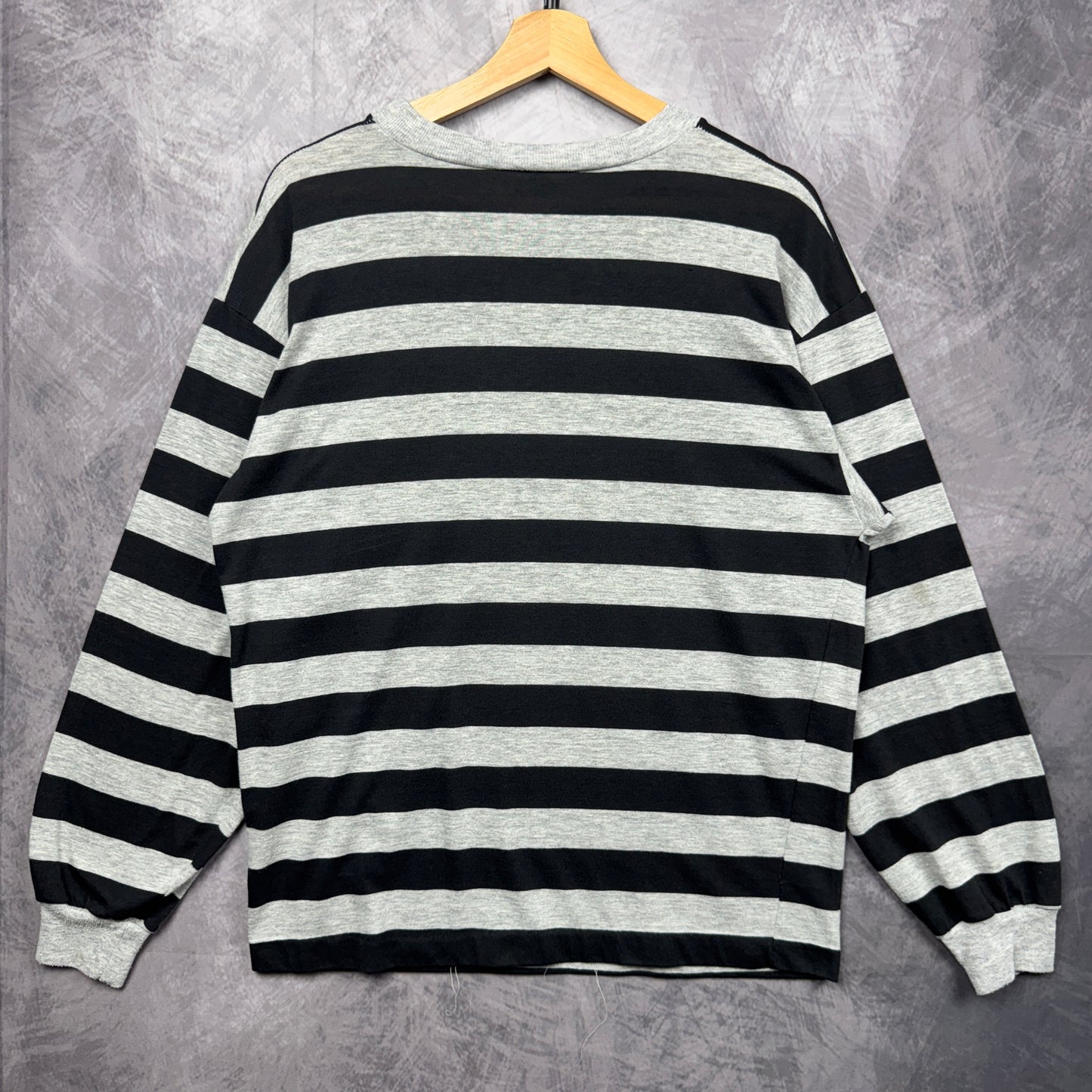 90s Grey and Black Los Angeles Raiders Striped Longsleeve Shirt 4197