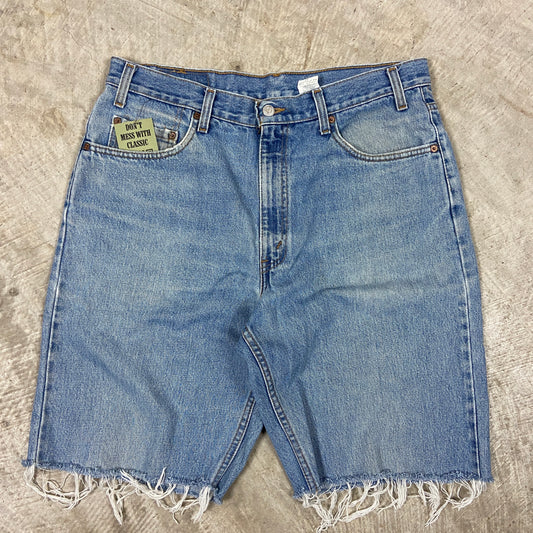 90s Light Wash Denim Levi's 550 Baggy Jean Shorts 34x10 BA12