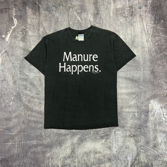 90s Faded Black Text "Manure Happens." Quote Shirt L AU91