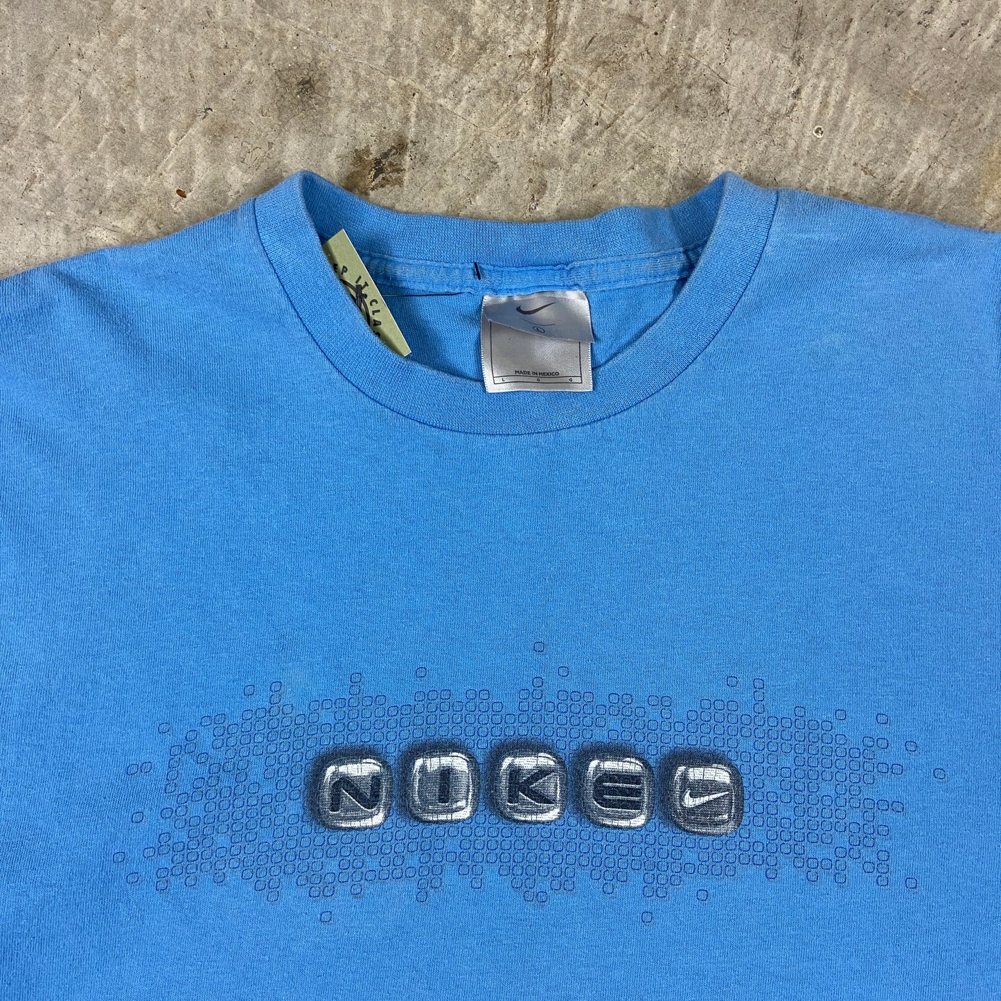 Early 00s Sky Blue Nike Essential Spellout Logo Graphic Shirt L BF23