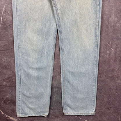 90s Light Wash Levi's 505 Denim Jeans 36x31 2055