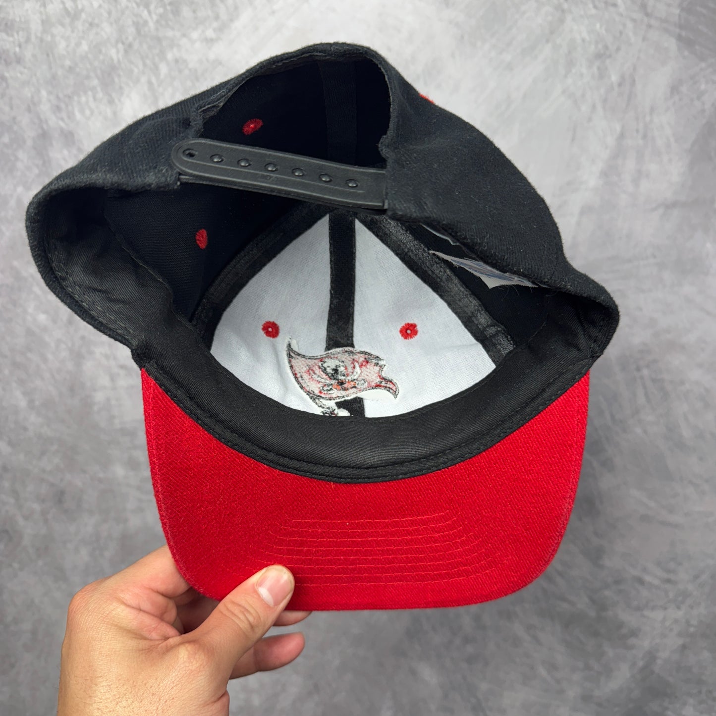 90s Black Tampa Bay Buccaneers Snapback Hat 4301