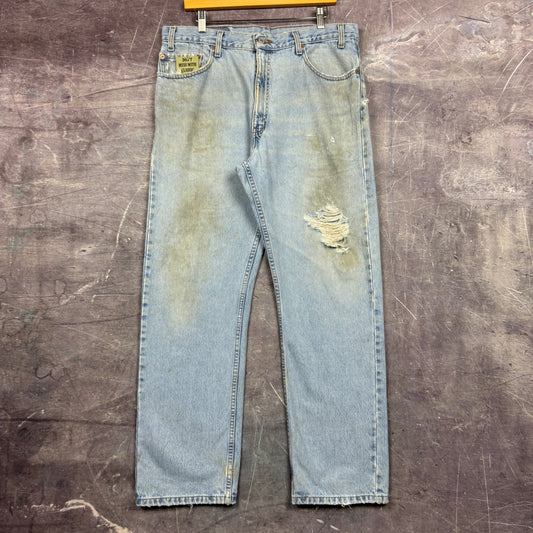 90s Light Wash Levi's 505 Denim Jeans 35x30 0743