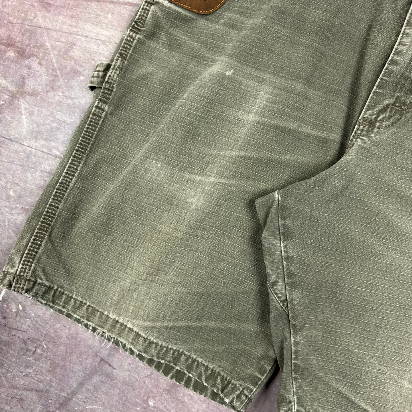 90s Olive Green Baggy Wrangler Riggs Carpenter Work Shorts 35x9.5 2759