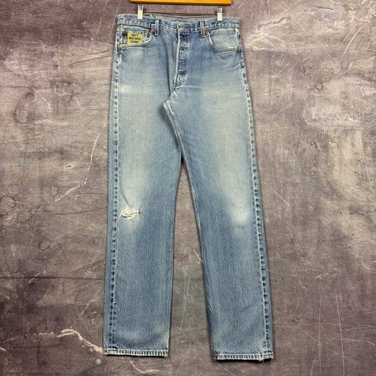 90s Light Wash Levi's 501 Denim Jeans 33x35 0702