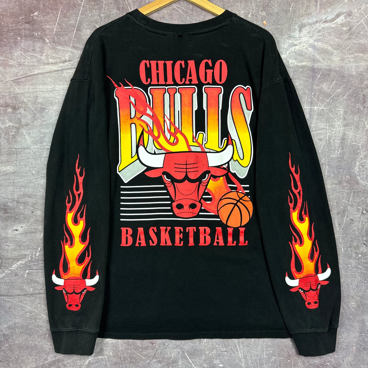 00s Black Chicago Bulls Longsleeve Shirt 3389