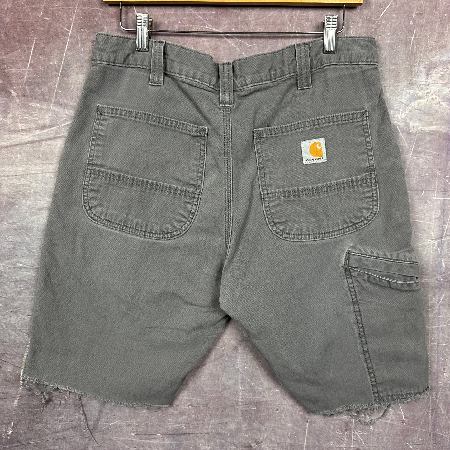 00s Grey Carhartt Shorts 31x9 3526