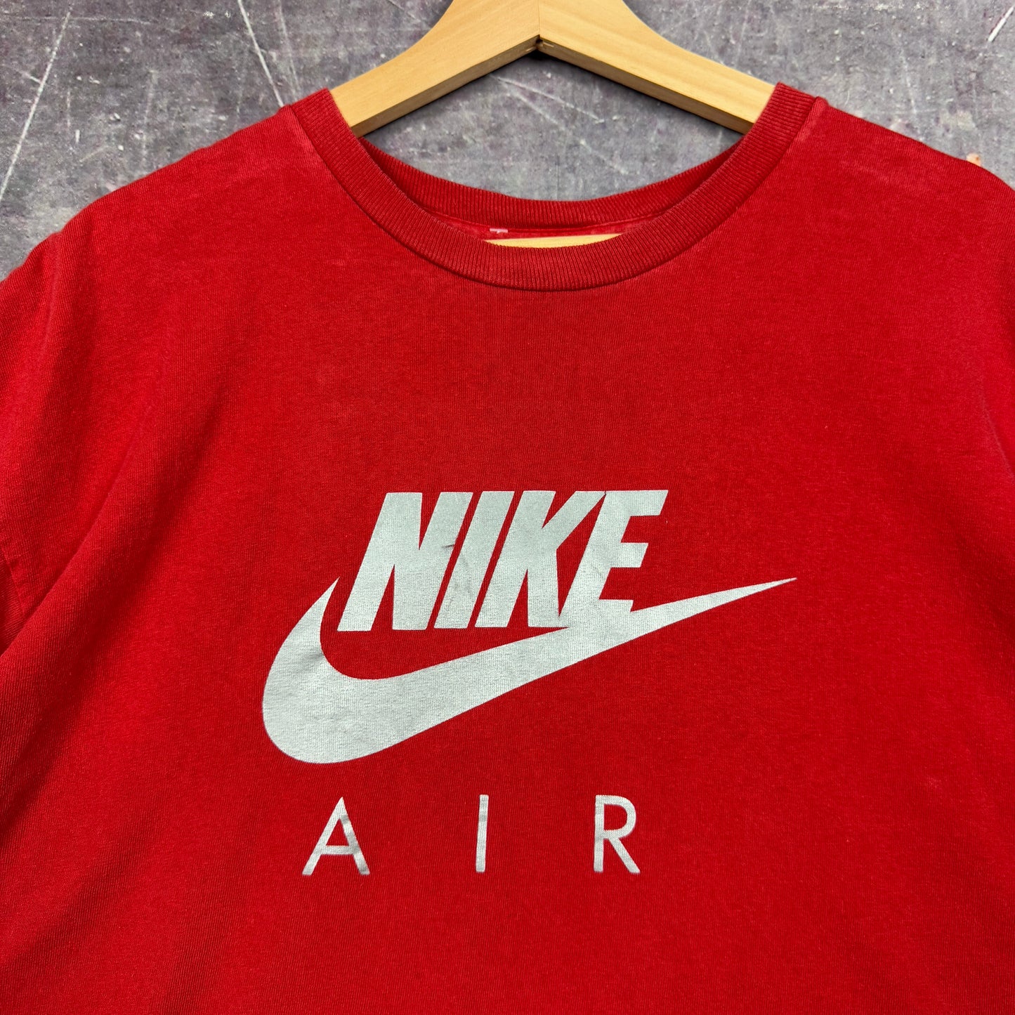 Early 00s Red Nike Air Essential Logo Graphic Shirt XL 1021