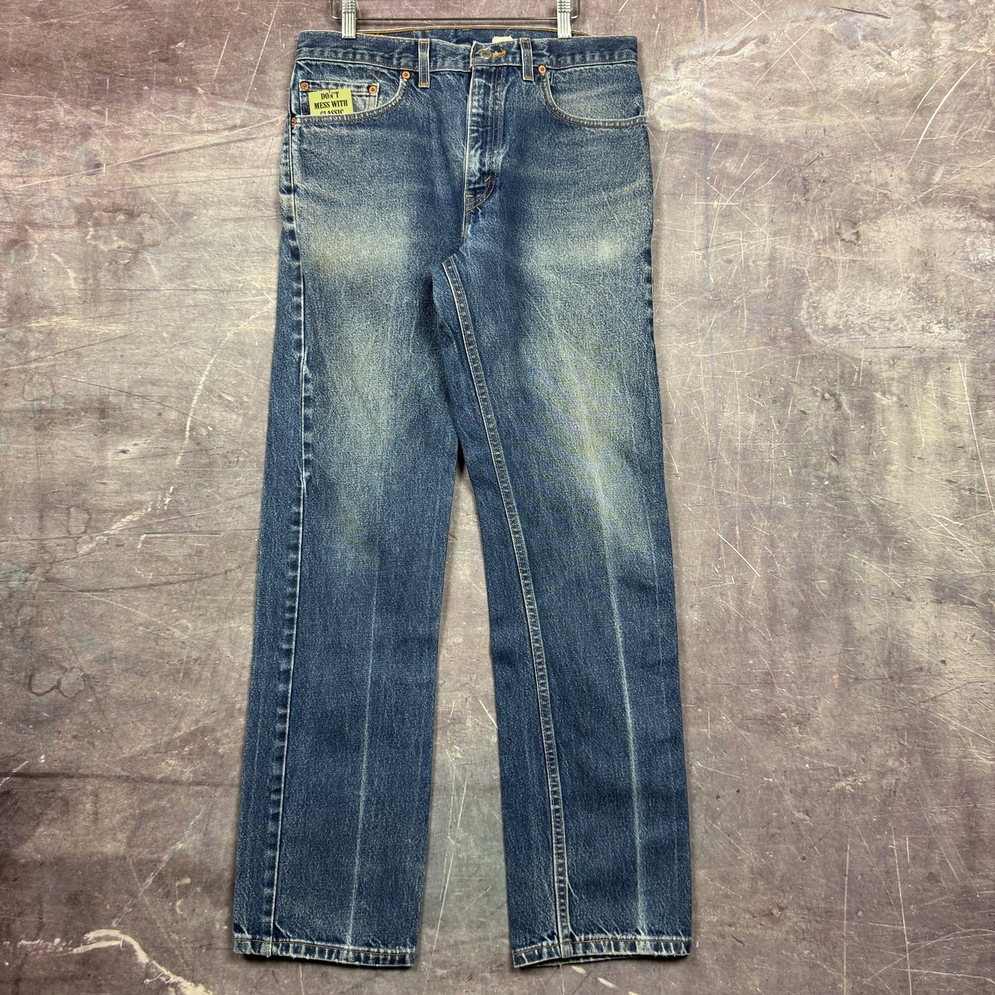 90s Medium Wash Faded Levi's 505 Denim Jeans 33x32 2065