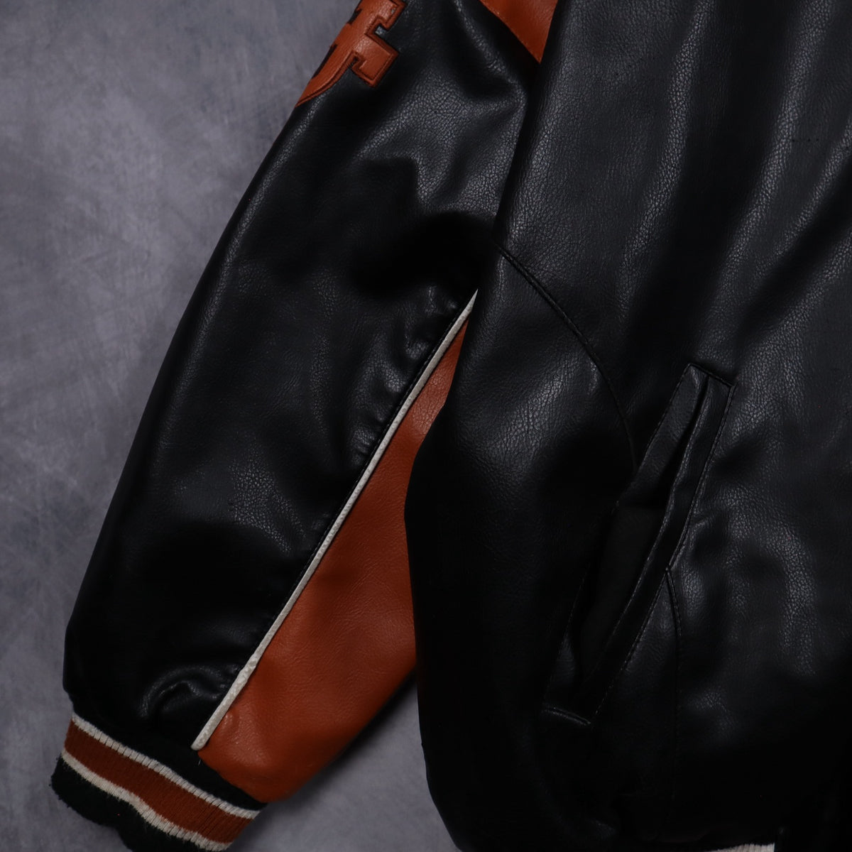 00s Black Texas Longhorns Faux Leather Varsity Jacket 5932