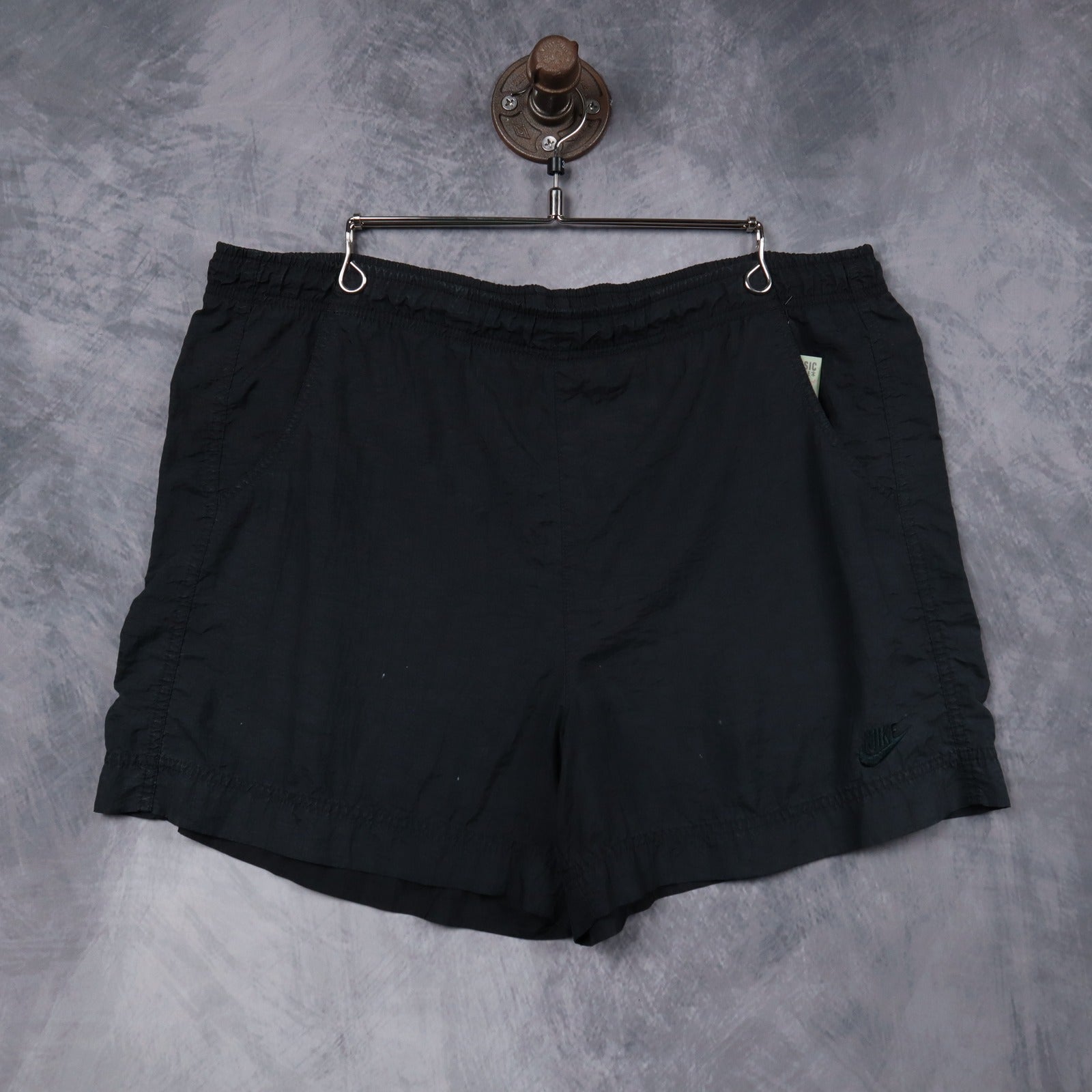 90s Black Nike Nylon Shorts 5193