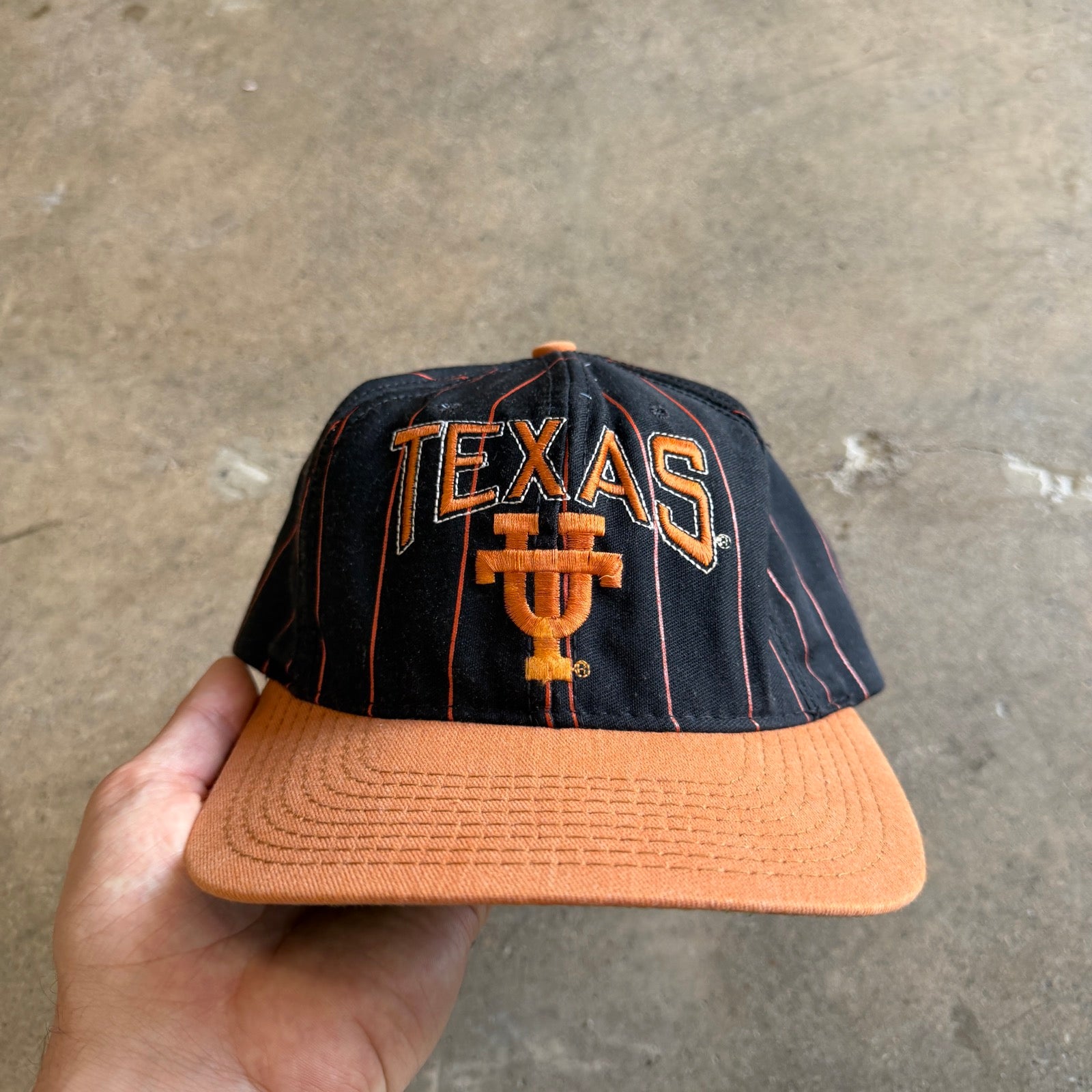 90s Black Texas Longhorns Pinstripe Snapback Hat 5795