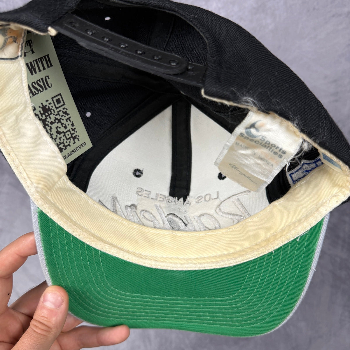 90s Black Los Angeles Raiders Sports Specialties Script Snapback Hat 6839