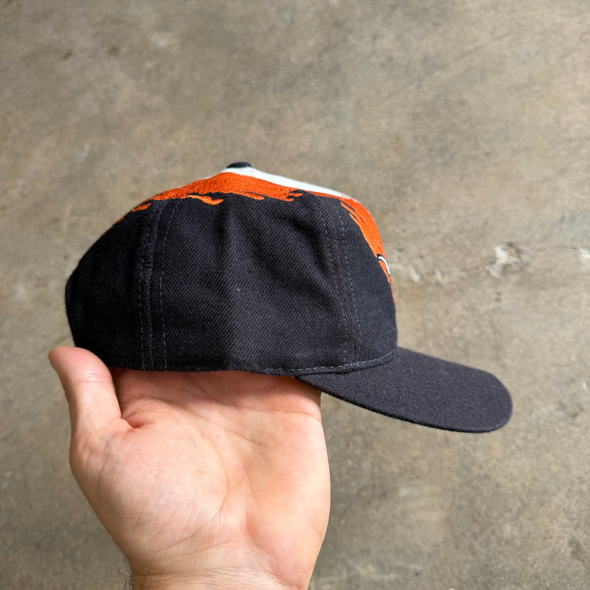90s Black Texas Longhorns Logo Athletic Splash Snapback Hat 5781