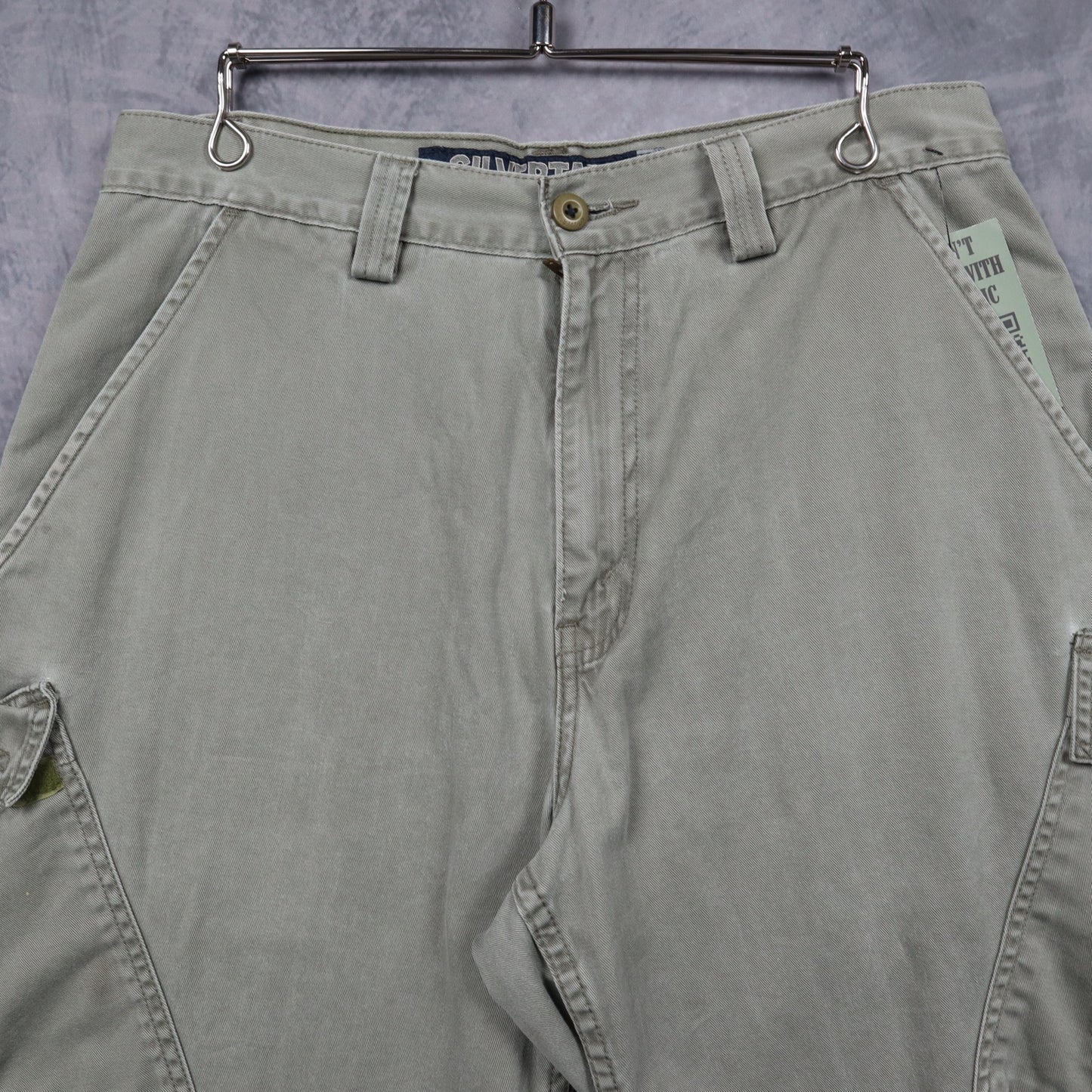 90s Sage Green Levi's Silvertab Cargo Shorts 5184