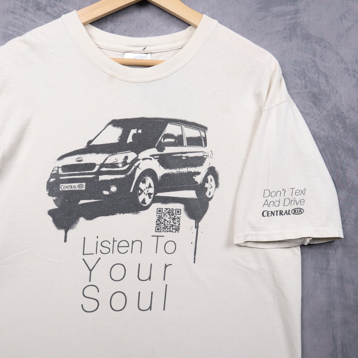00s Cream Kia Soul 'Listen To Your Soul' Shirt 7255