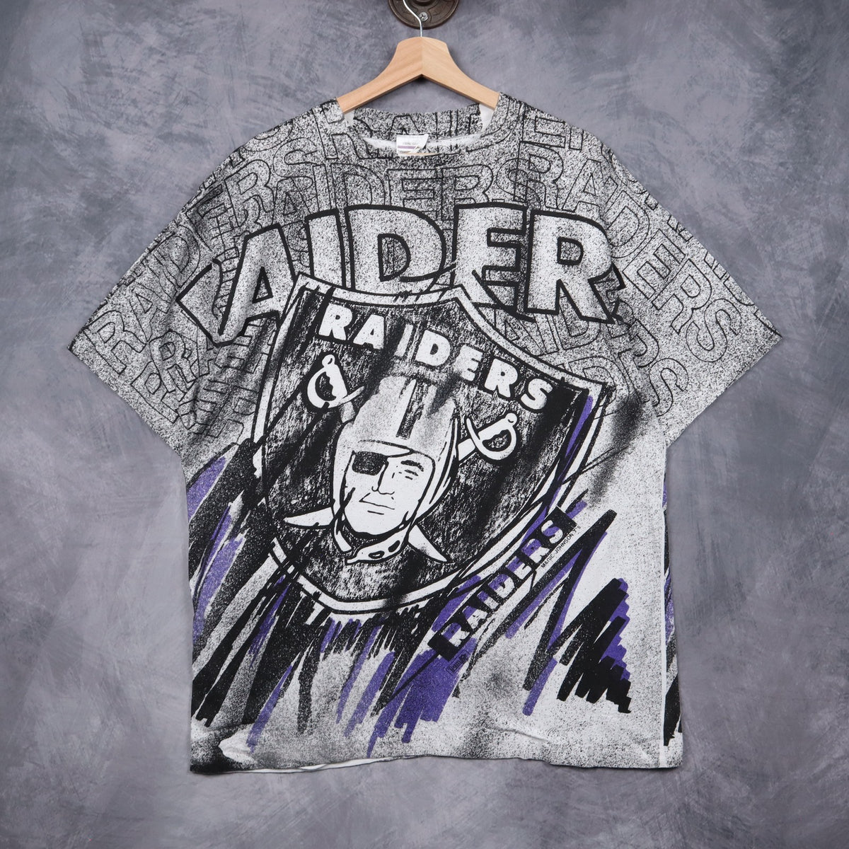 90s Black and White Raiders All Over Print Shirt 6556