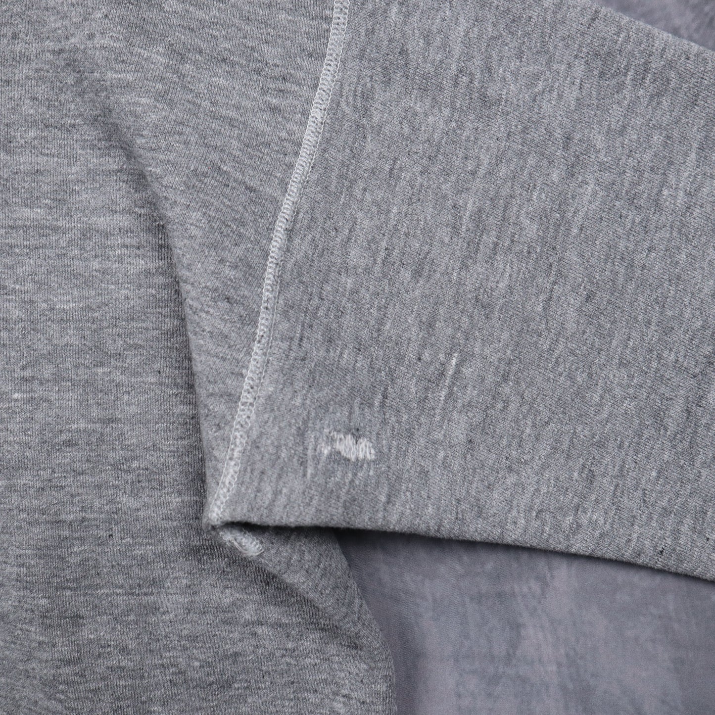 80s Heather Grey Gintaras Russell Athletic V-Stitch Sweatshirt 5576