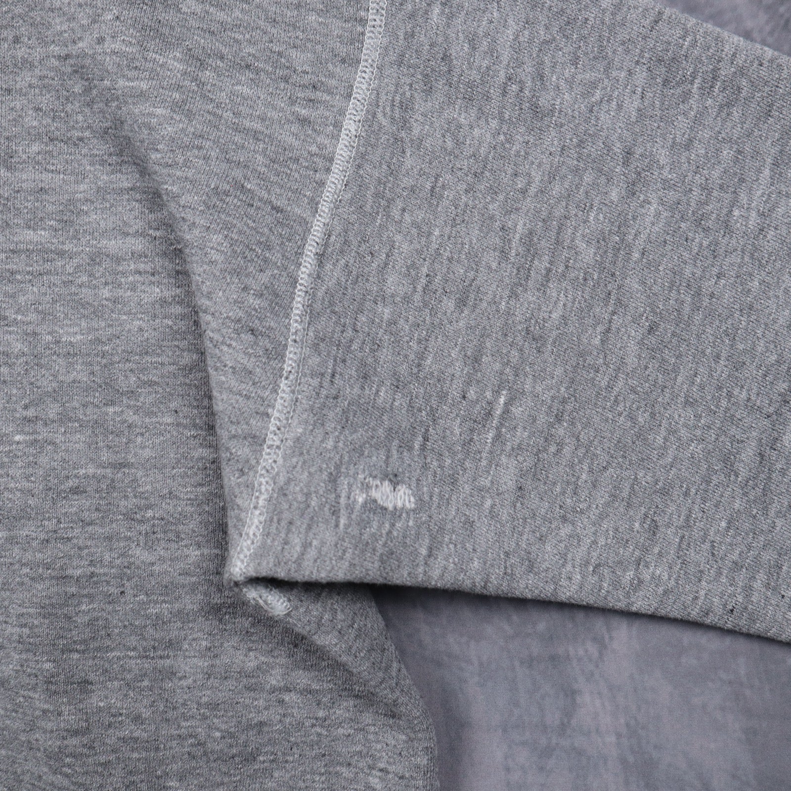 80s Heather Grey Gintaras Russell Athletic V-Stitch Sweatshirt 5576