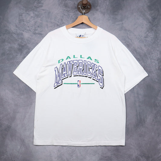 90s White Dallas Mavericks Embroidered Logo Athletic Shirt 5154