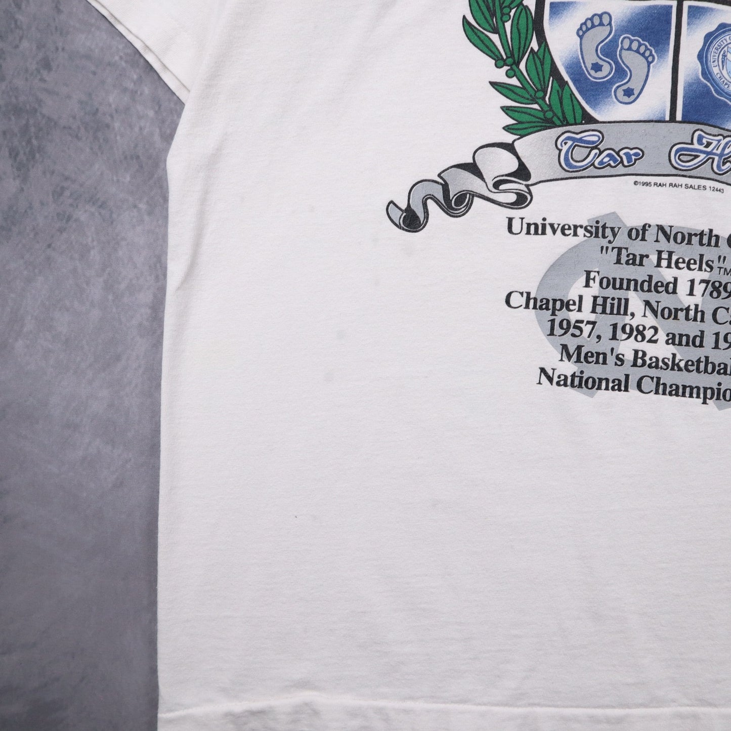1995 White Carolina Tar Heels Crest Shirt 4684